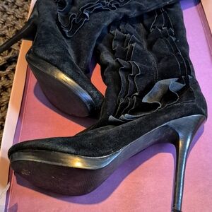 Black suede boot